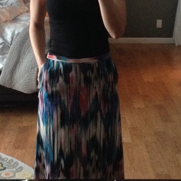 SALE 🎉🎉🎉100% Silk Multi Colored Maxi Skirt - Picture 1 of 7